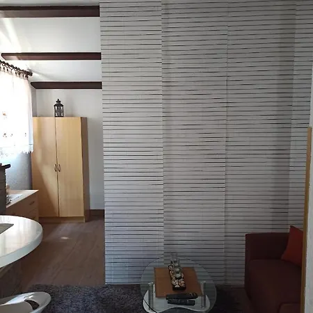 Adria Apartmán *