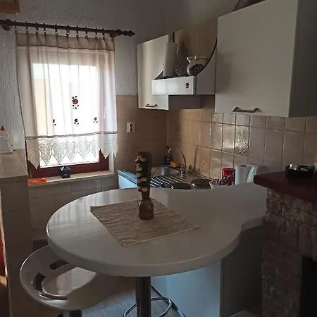 Adria Apartman *