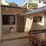 Adria * פולה