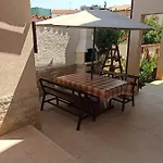Adria פולה